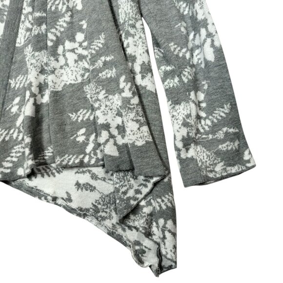 Belldini Gray Floral Knit Open Front Waterfall Cardigan Sweater Size XL - Picture 4 of 5